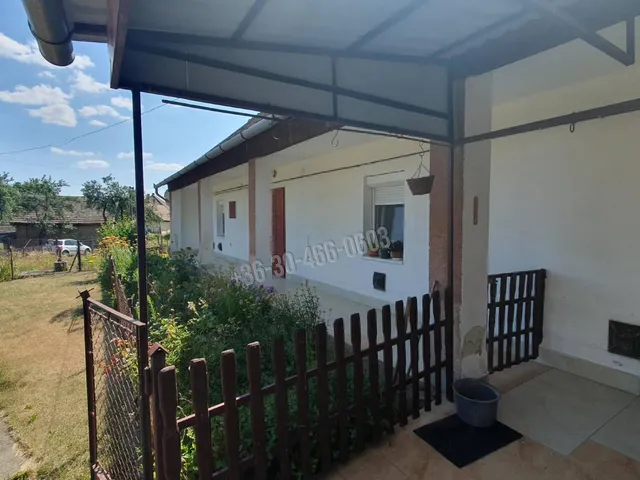 Eladó ház Becske 69 nm