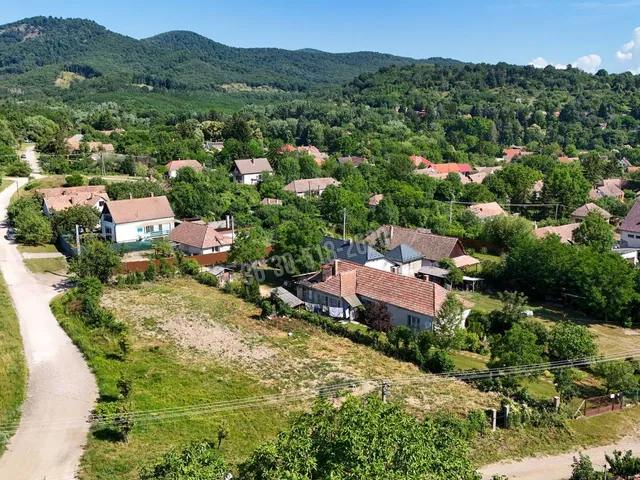 Eladó telek Diósjenő, Csokonai utca 1 nm
