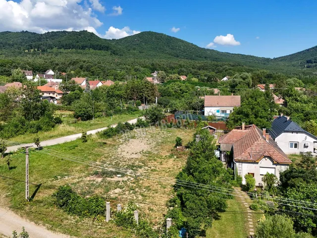 Eladó telek Diósjenő, Csokonai utca 1 nm