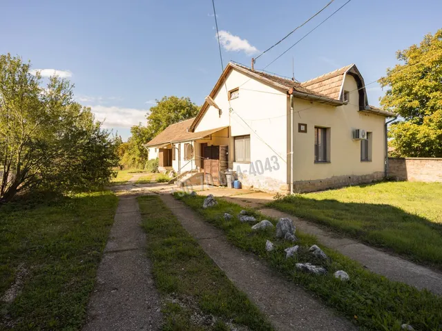 Eladó ház Patak 169 nm