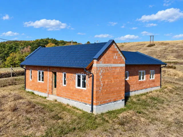 Eladó ház Szendehely 197 nm