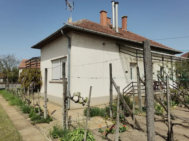 Eladó ház Tiszakécske, Szolnoki út 84 nm