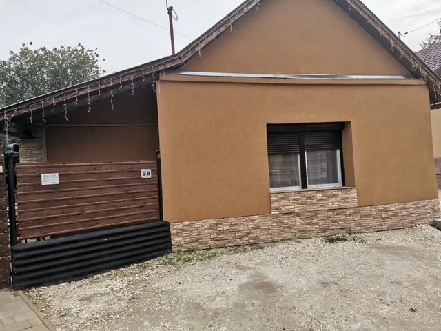 Eladó ház Tiszakécske 105 nm