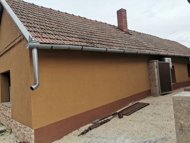 Eladó ház Tiszakécske, Árpád utca 105 nm