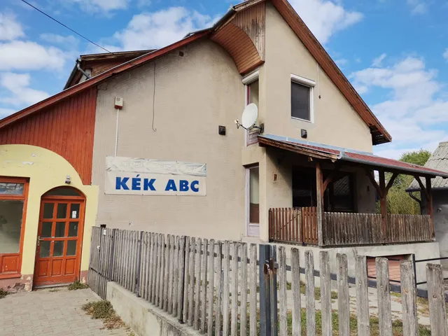 Eladó ház Lakitelek, Széchenyi körút 237 nm