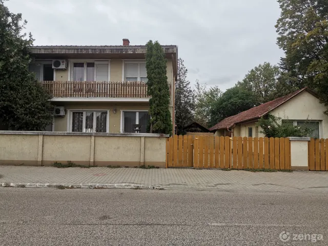 Eladó ház Tiszakécske 140 nm