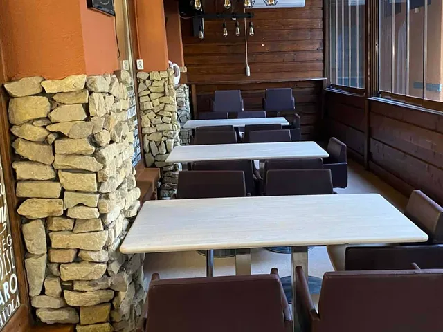 Eladó kereskedelmi és ipari ingatlan Dunaújváros 75 nm