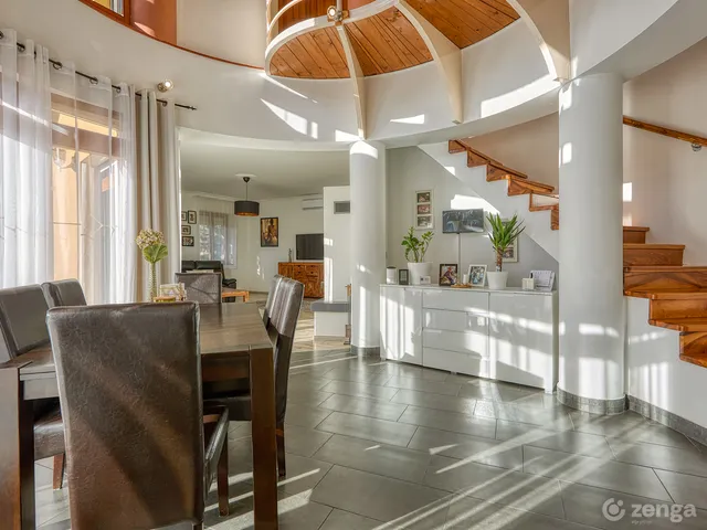 Eladó ház Sopron, Kurucdomb 310 nm