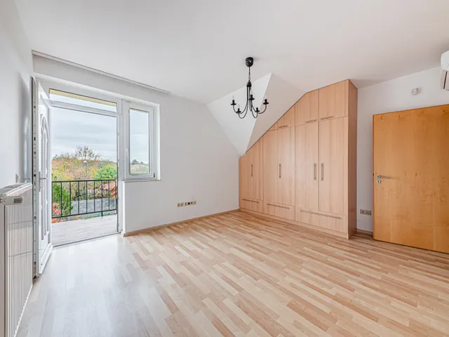 Kiadó ház Budapest XXII. kerület, Budafok 360 nm