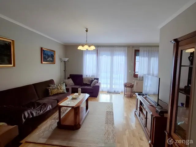 Eladó lakás Kecskemét, Bethlenváros 83 nm