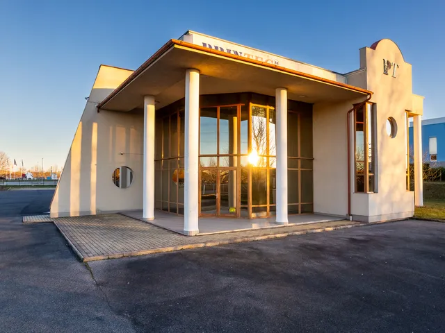 Eladó kereskedelmi és ipari ingatlan Nagykanizsa 745 nm