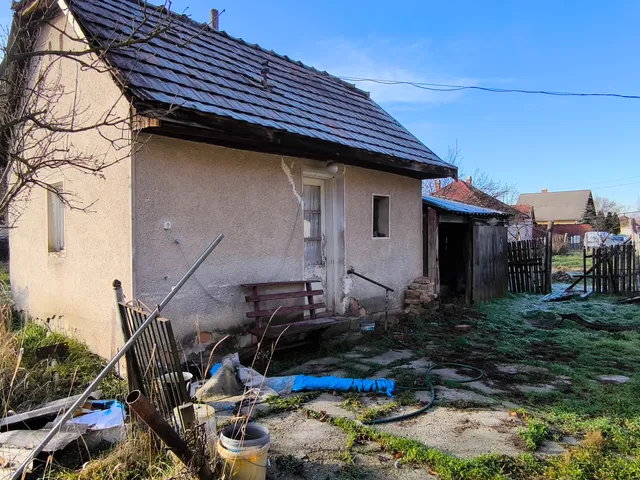 Eladó ház Nagylóc, József Attila út 84 nm