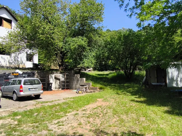 Eladó ház Salgótarján, Béketelep, Ruhagyári út 200 nm