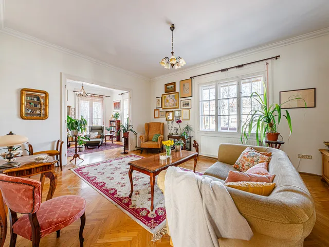 Eladó ház Budapest II. kerület, Kurucles 380 nm