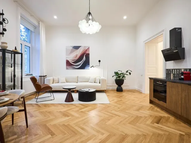 Eladó lakás Budapest VI. kerület, Nagykörúton belüli terület 82 nm