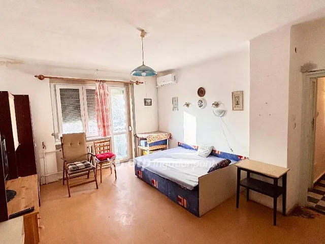 Eladó lakás Dunaújváros 39 nm