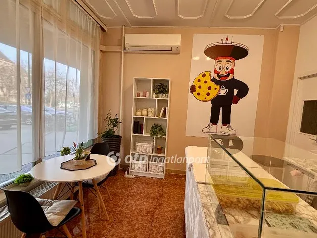 Eladó kereskedelmi és ipari ingatlan Dunaújváros 82 nm