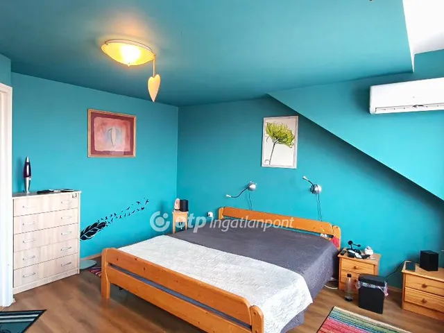 Eladó lakás Dunaújváros, Belváros 108 nm