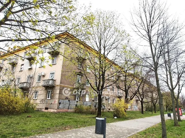 Eladó lakás Dunaújváros 187 nm