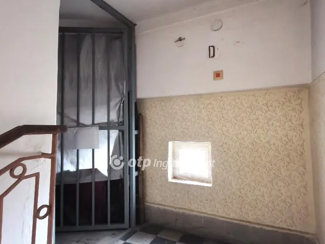 Eladó lakás Dunaújváros 187 nm