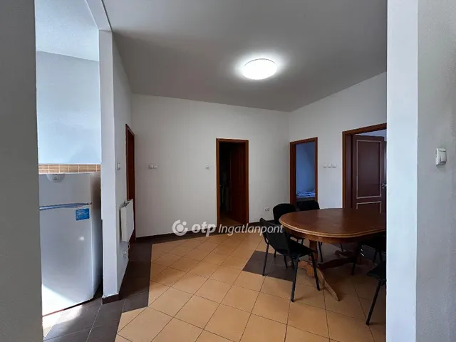 Kiadó lakás Dunaújváros 80 nm