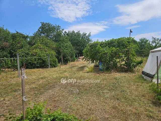Eladó telek Kulcs 3675 nm