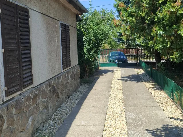 Eladó ház Baracska 90 nm