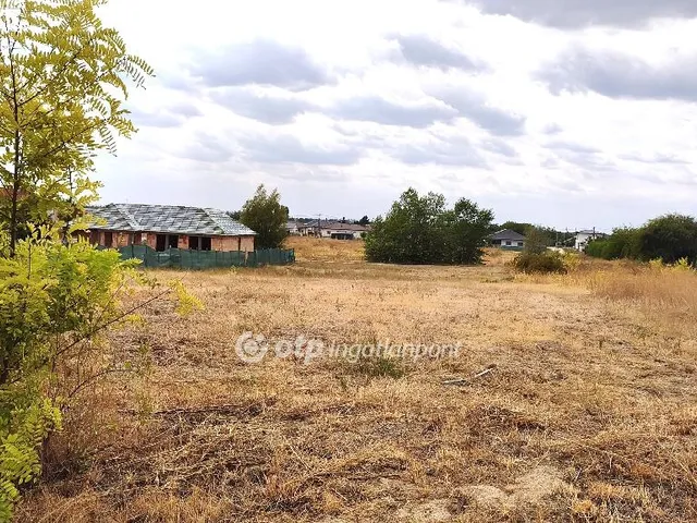 Eladó telek Kulcs 1210 nm