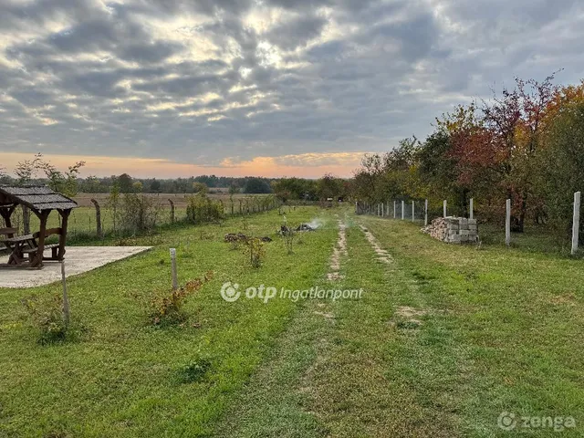 Eladó telek Kulcs 2147 nm