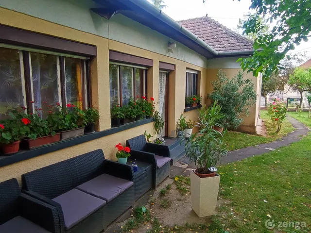 Eladó ház Alsópáhok 127 nm