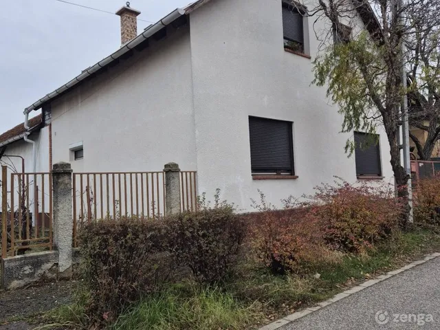 Eladó ház Budapest XVII. kerület, Rákoskeresztúr 240 nm