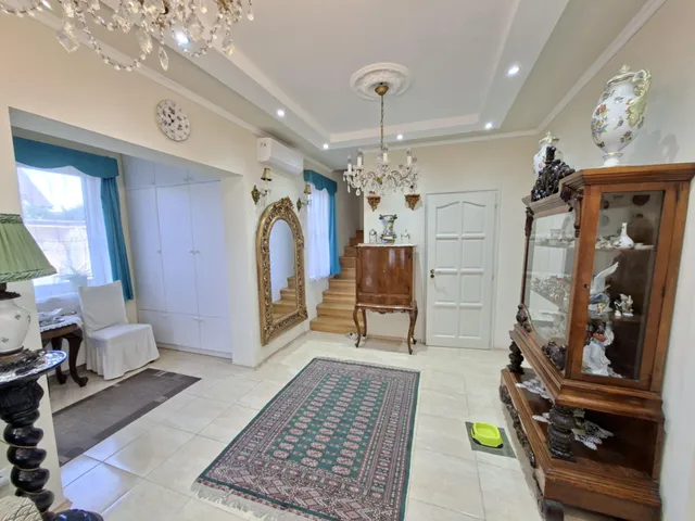 Eladó ház Budapest XV. kerület, Pestújhely 157 nm