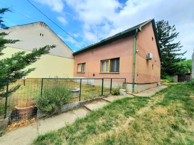 Eladó ház Budapest XV. kerület, Rákospalota 144 nm