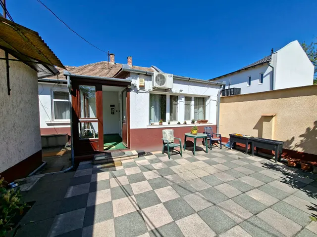 Eladó ház Budapest XV. kerület, Pestújhely 144 nm