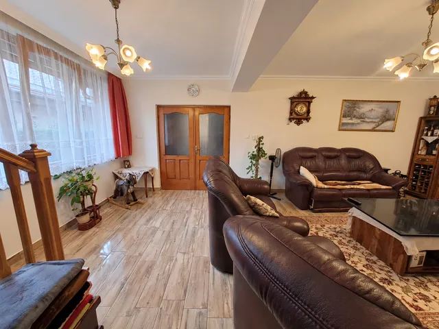 Eladó ház Budapest XV. kerület, Rákospalota 195 nm