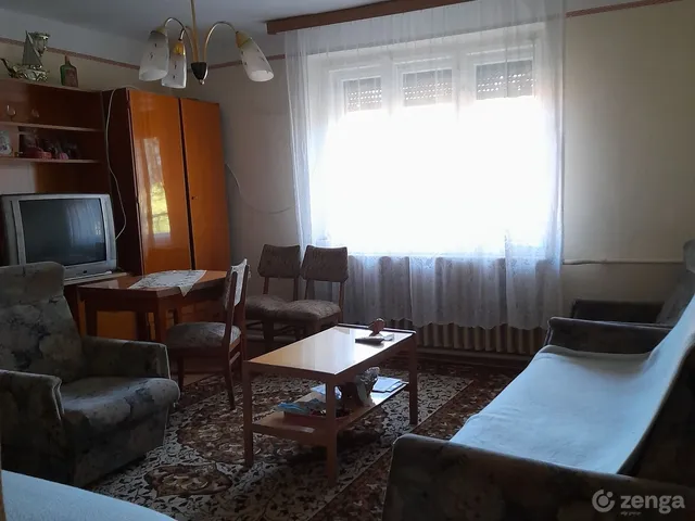 Eladó ház Tiszaalpár 90 nm