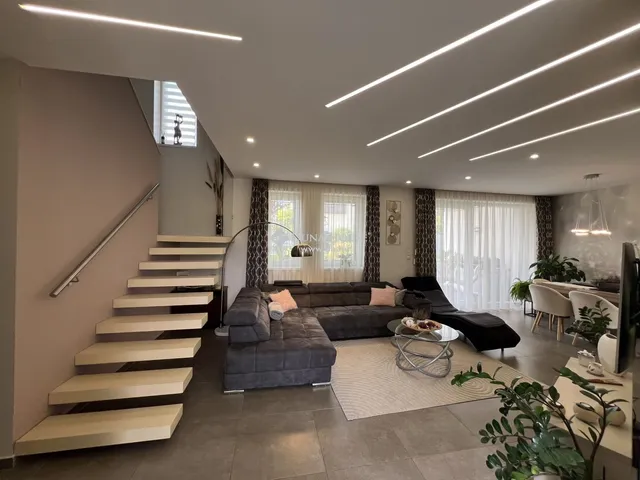 Eladó ház Nyíregyháza, Hímes 200 nm