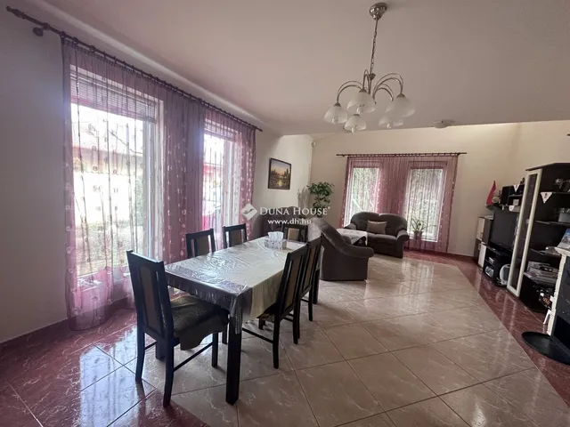 Eladó ház Nyíregyháza, Oros 153 nm