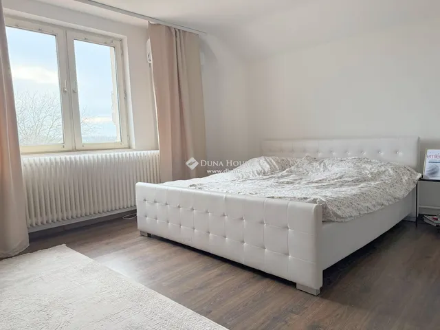 Eladó ház Kisléta 180 nm