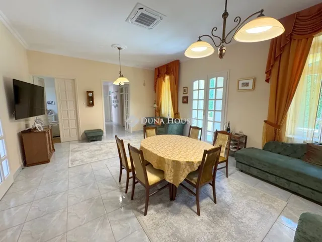 Eladó ház Nagyhalász 260 nm