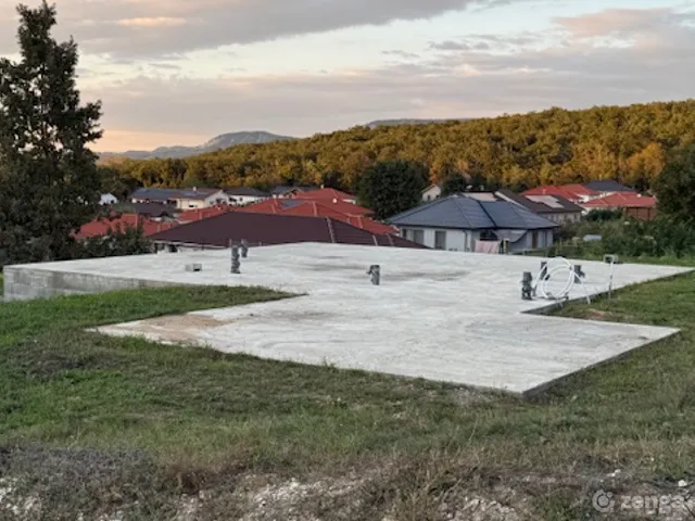 Eladó telek Pilisjászfalu 1116 nm