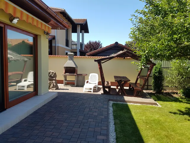 Eladó ház Budapest XVII. kerület, Helikopter lakópark 180 nm