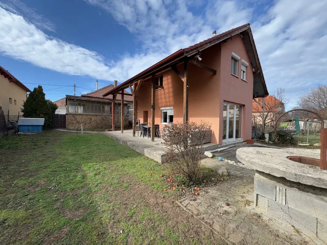 Eladó ház Budapest XVIII. kerület, Szemeretelep 120 nm