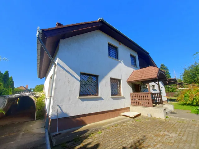 Eladó ház Budapest XVI. kerület, Árpádföld 200 nm