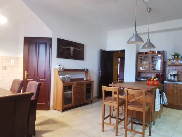 Eladó ház Taksony 225 nm