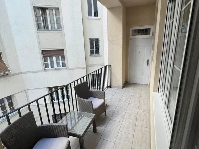 Eladó lakás Budapest VI. kerület, Nagykörúton belüli terület 98 nm