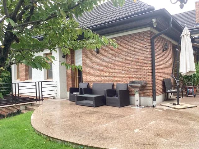 Eladó ház Budapest XVI. kerület, Sashalom 492 nm