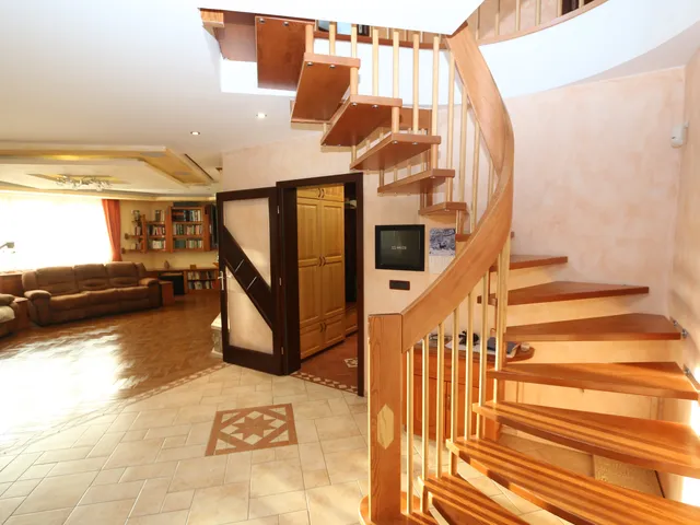 Eladó ház Kistarcsa 310 nm