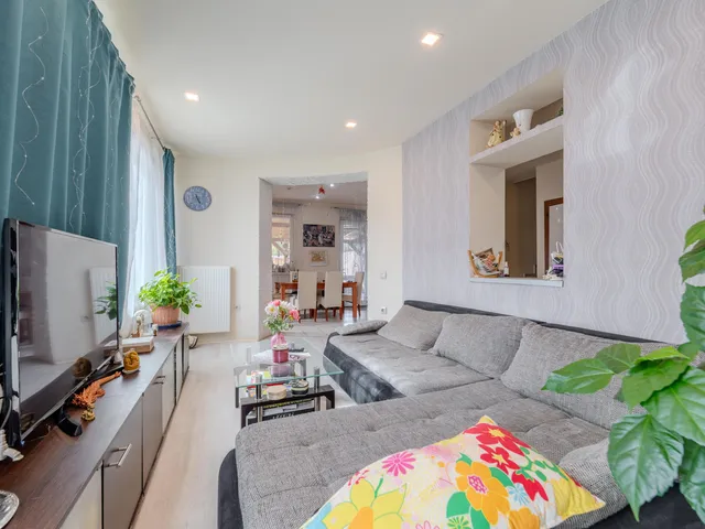 Eladó ház Vecsés, Krakkó 200 nm