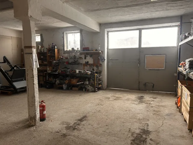 Eladó kereskedelmi és ipari ingatlan Kistarcsa 295 nm